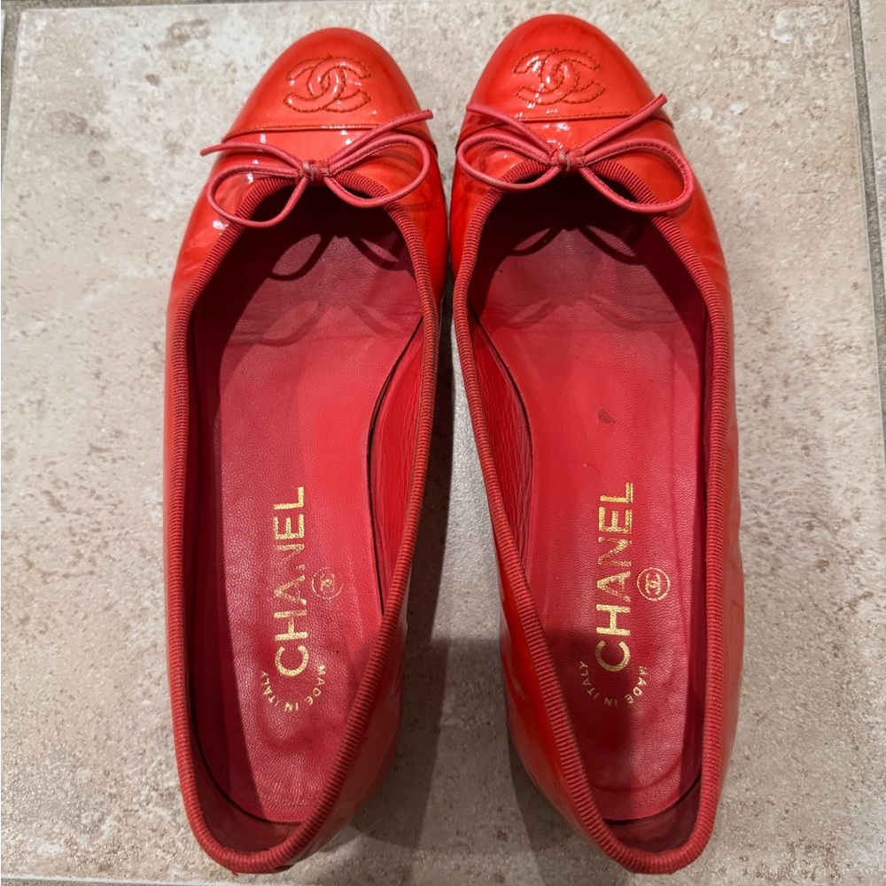 Chanel patent flats